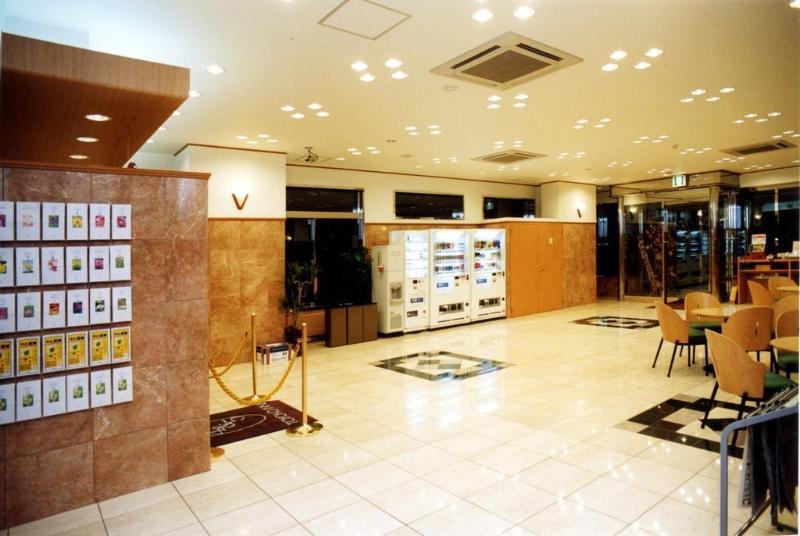 Toyoko Inn Hokkaido Sapporo-Eki Minami-Guchi Exterior photo